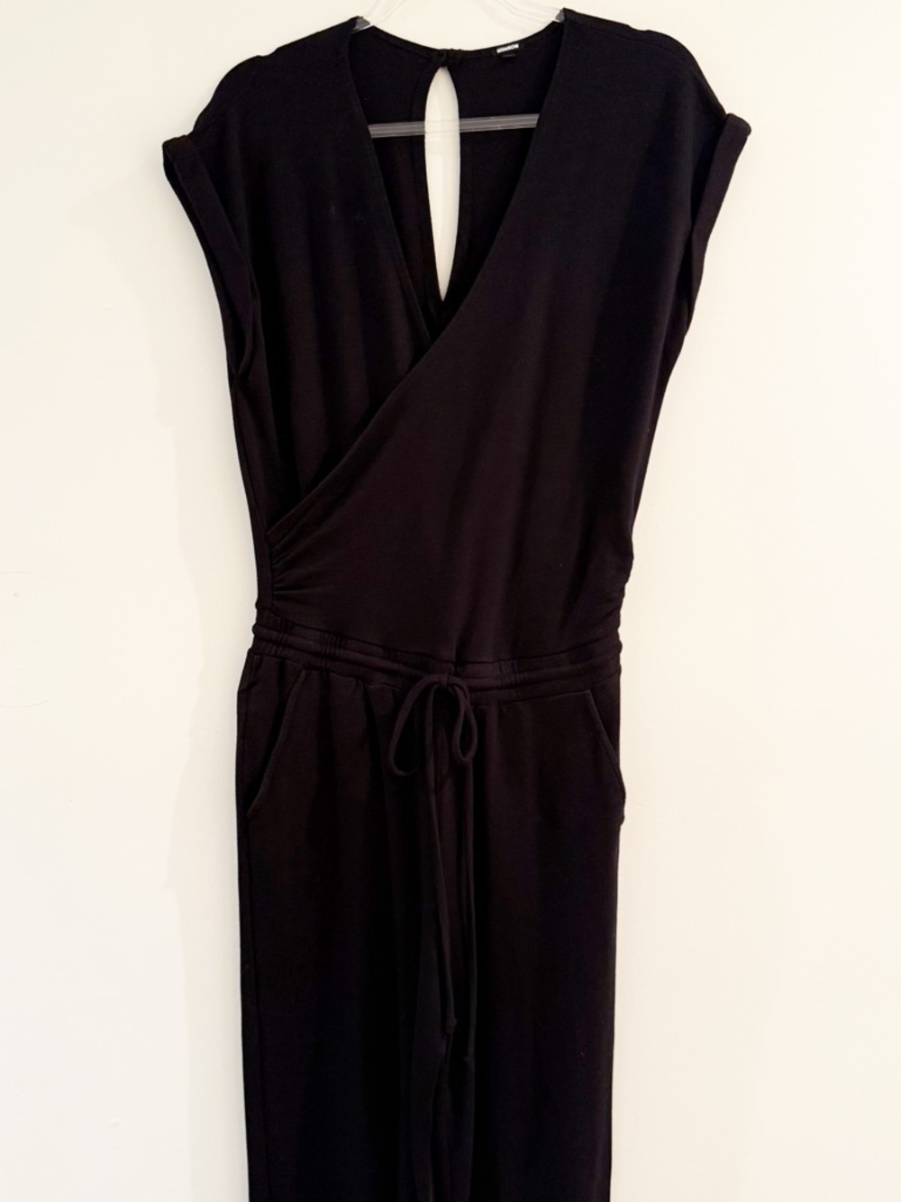 Monrow Black Crossover V-Neck Drawstring Jumpsuit - Picture 5 of 13